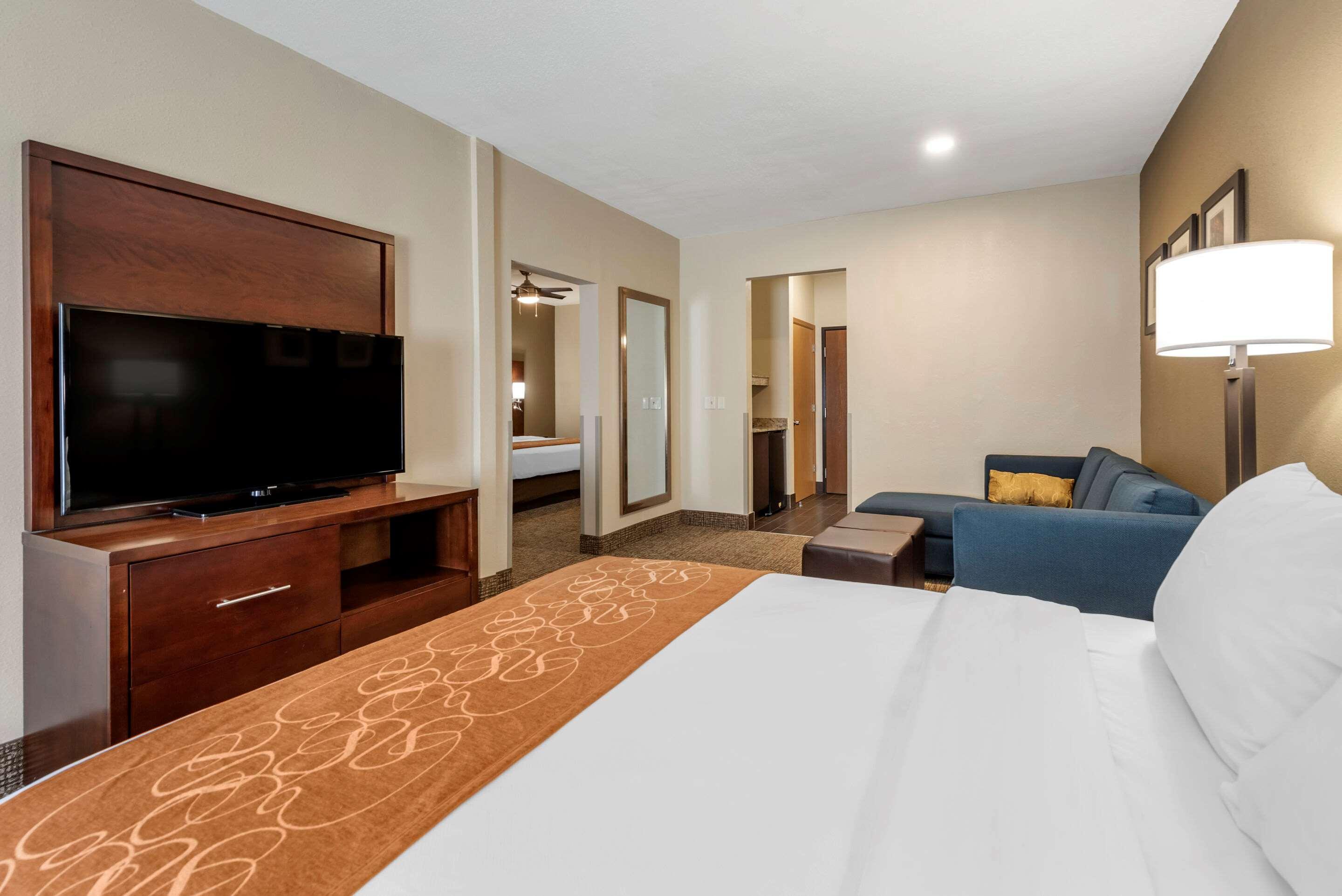 Comfort Suites Auburn Extérieur photo