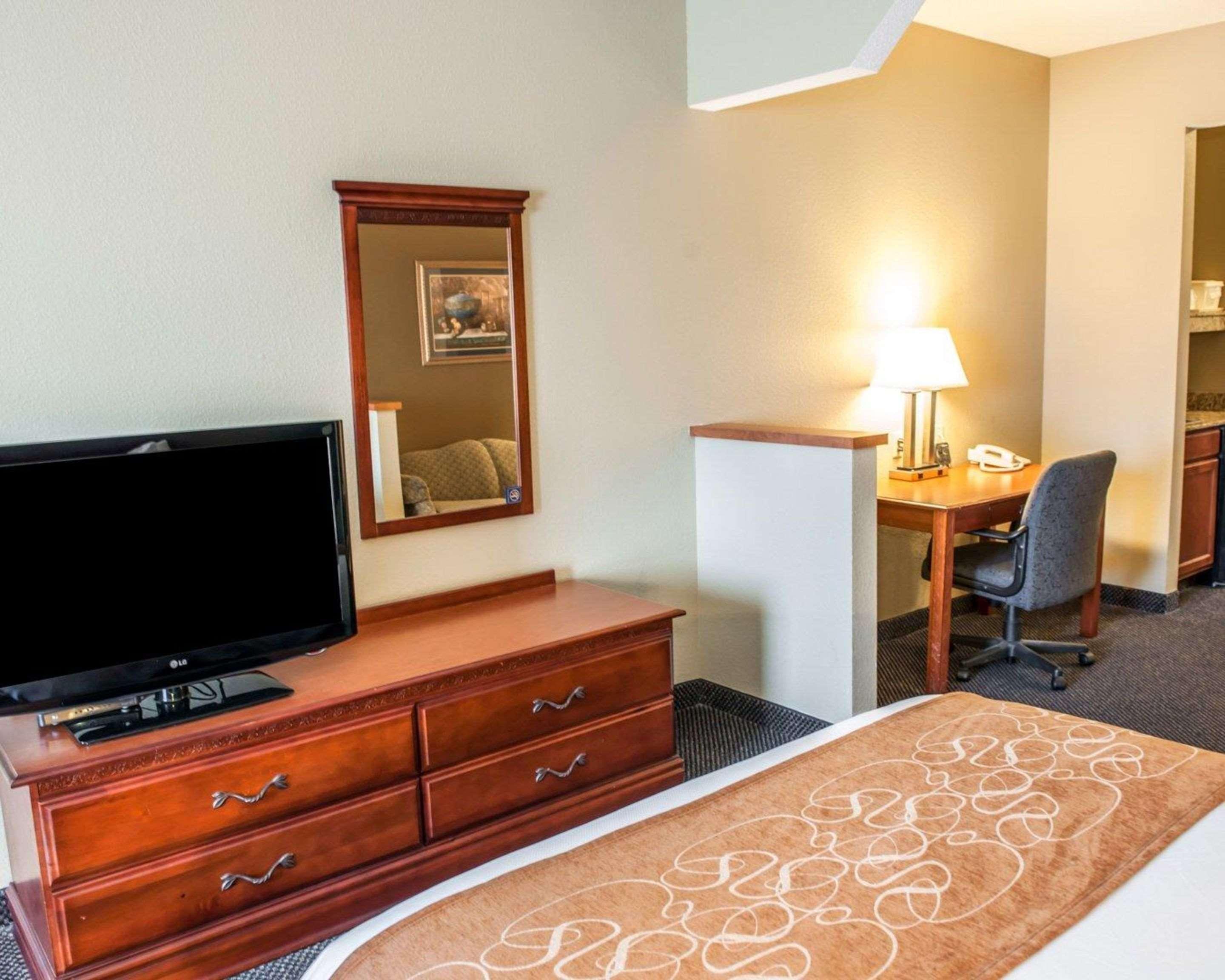 Comfort Suites Auburn Extérieur photo