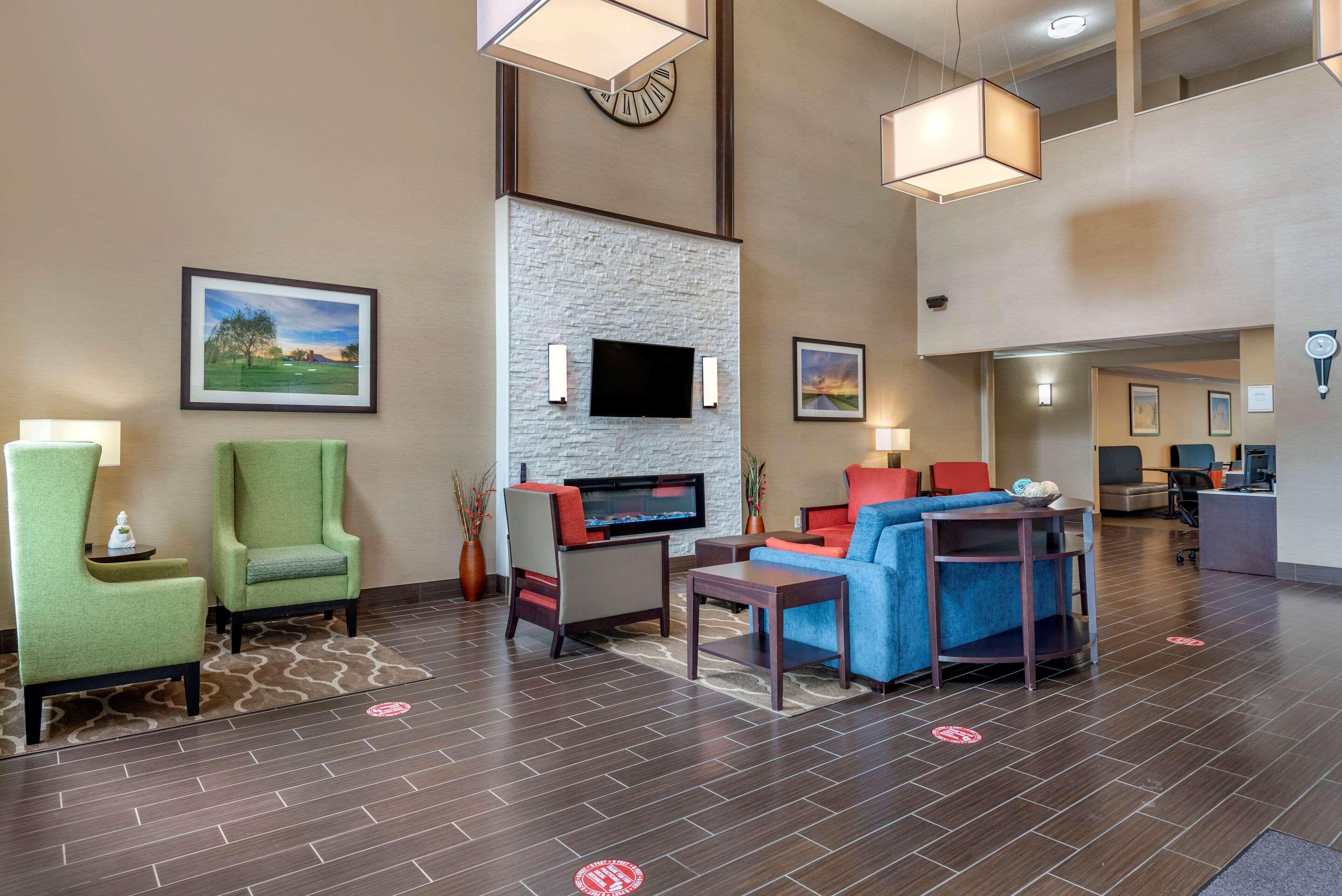 Comfort Suites Auburn Extérieur photo